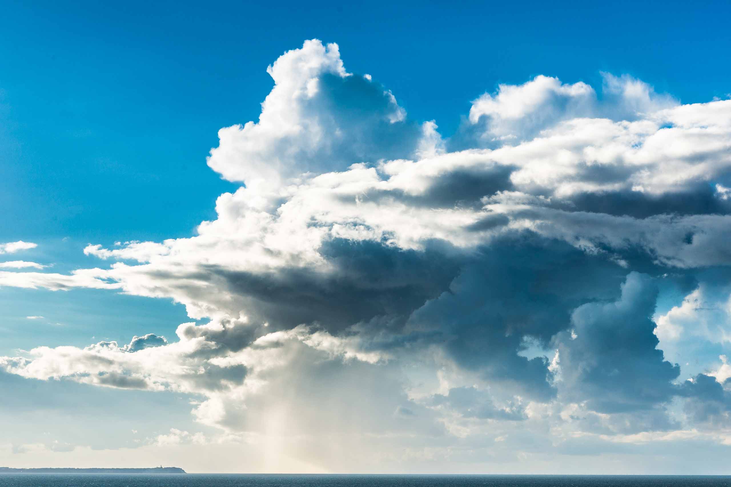 Wolkenbruch vor Kap Arkona